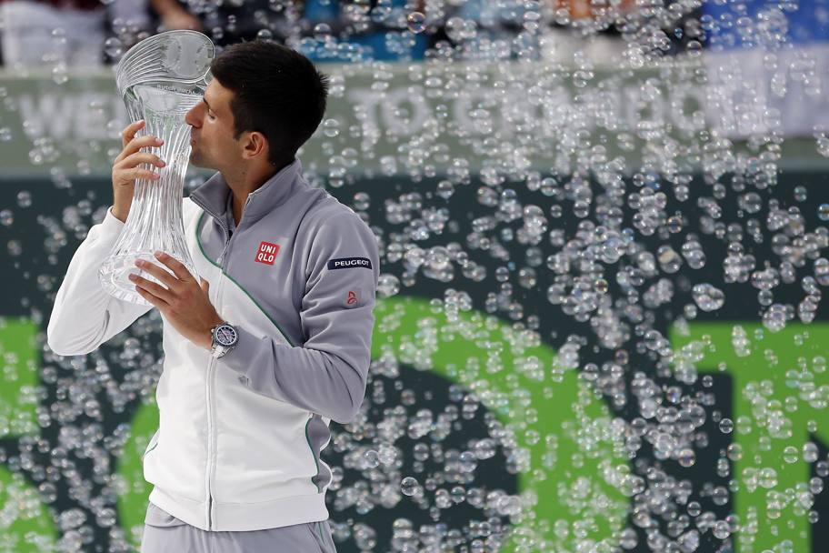  Il serbo Novak Djokovic, n. 2 del tennis mondiale, ha vinto il torneo di Miami, battendo in finale, con un doppio 6-3, lo spagnolo Rafael Nadal, n. 1. Per Djokovic  il 4 titolo in Florida (dopo quelli del 2007, 2011 e 2012), il 43 in carriera. 